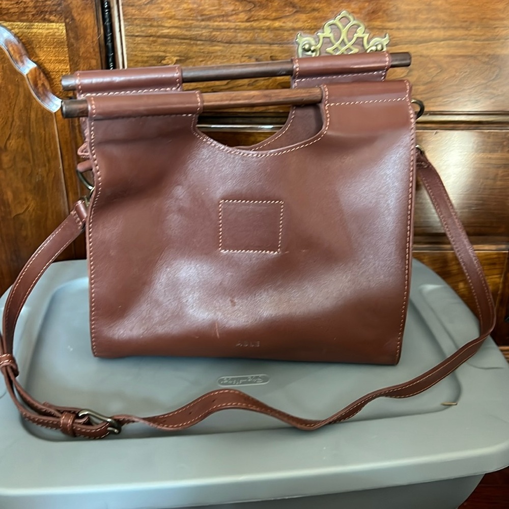 Able leather shoulder bag